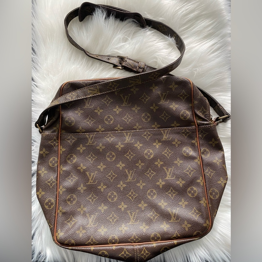 Louis Vuitton Authentic Vintage Marceau GM Messenger